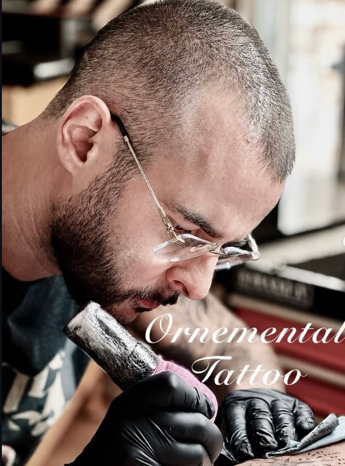Fred Tattoo, tatoueur spécialisé en géométrique et ornemental à Nancy